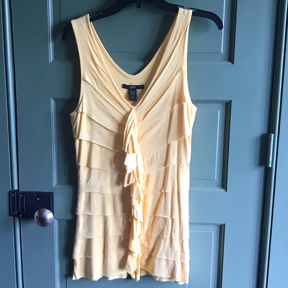 RAIN Stretchy Yellow Sleeveless Ruched Knit Top